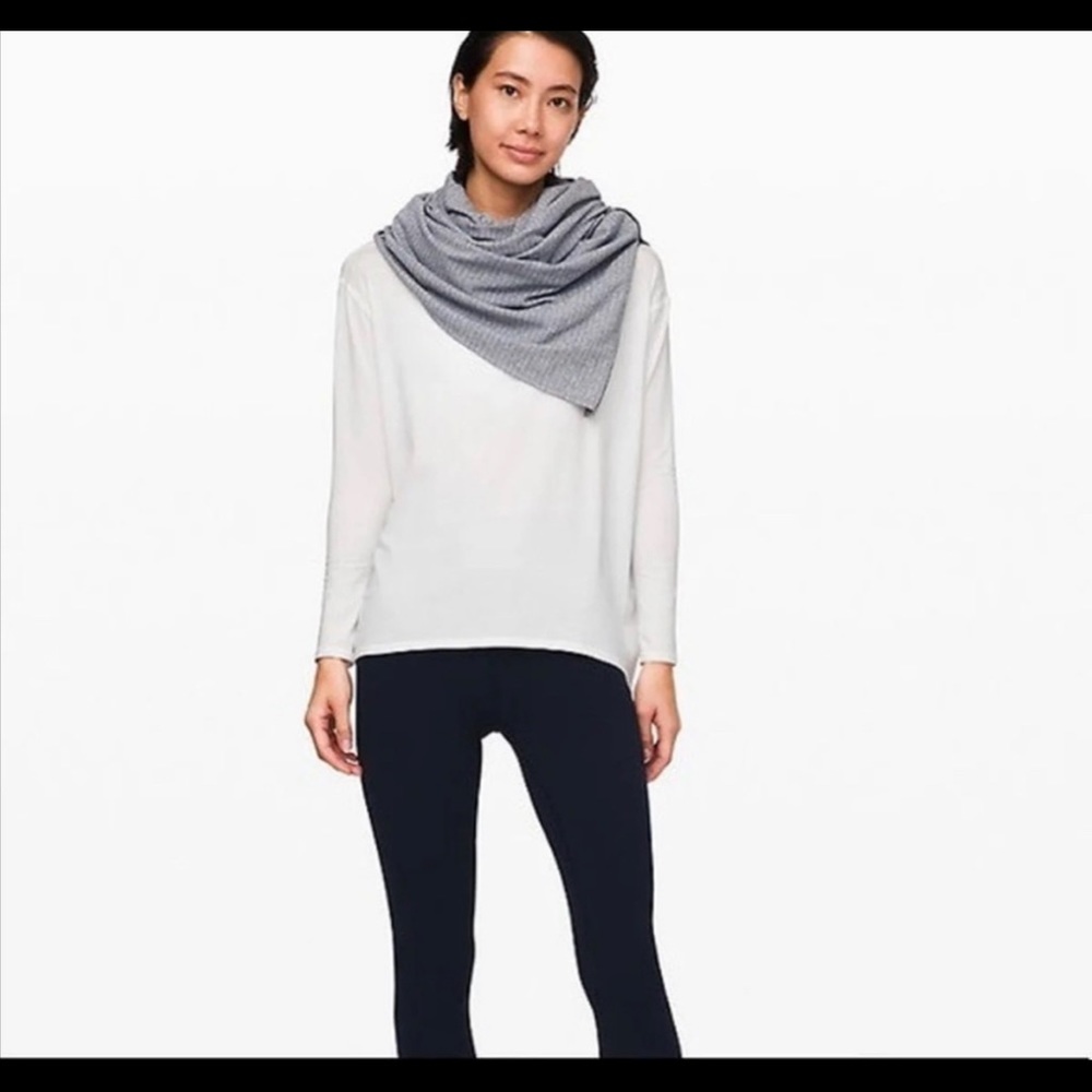 Lululemon Vinyasa Convertible Scarf Gray Stripe OS